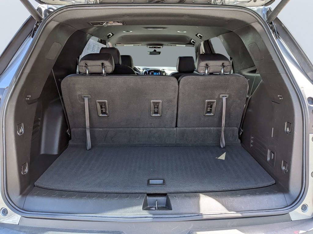 Used 2023 Chevrolet Traverse RS image 12