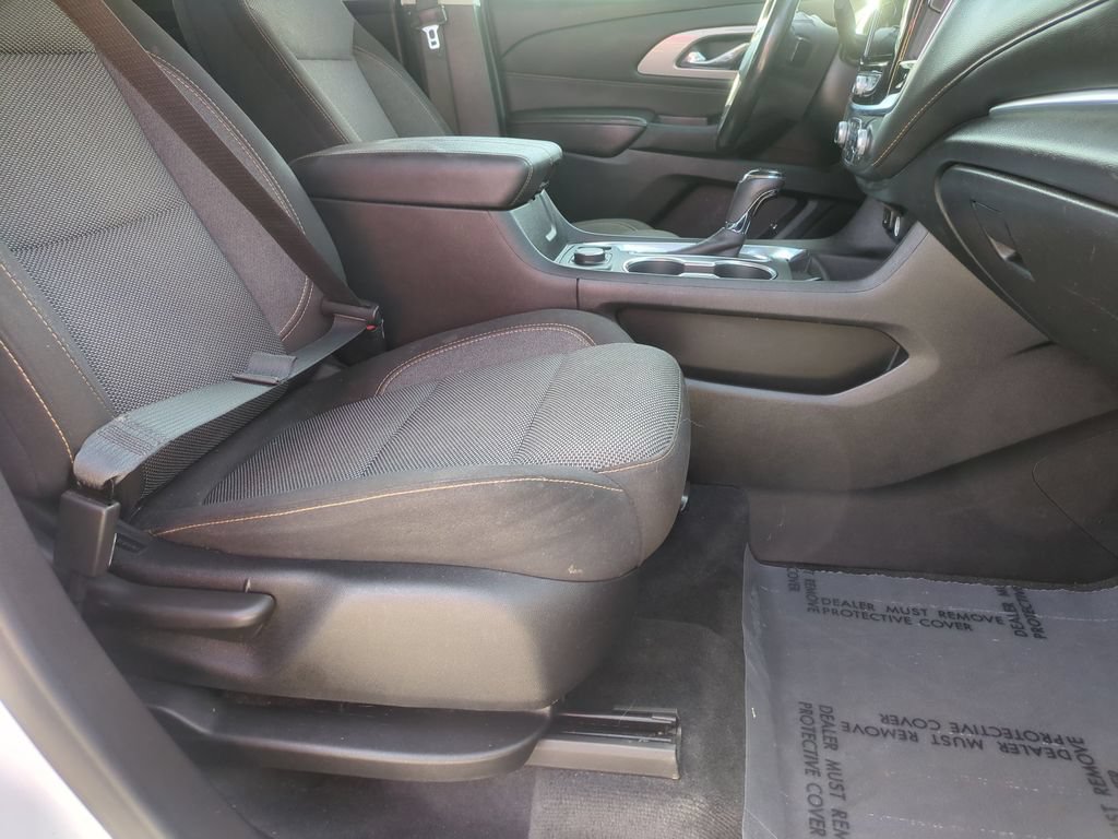 Used 2019 Chevrolet Traverse LT FWD image 19