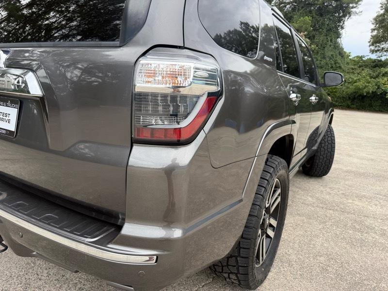 Used 2016 Toyota 4Runner Limited AWD/4WD image 22