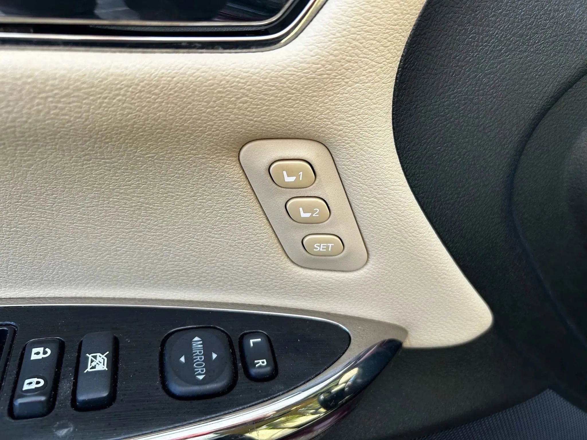 Used 2018 Toyota Avalon XLE Premium image 22