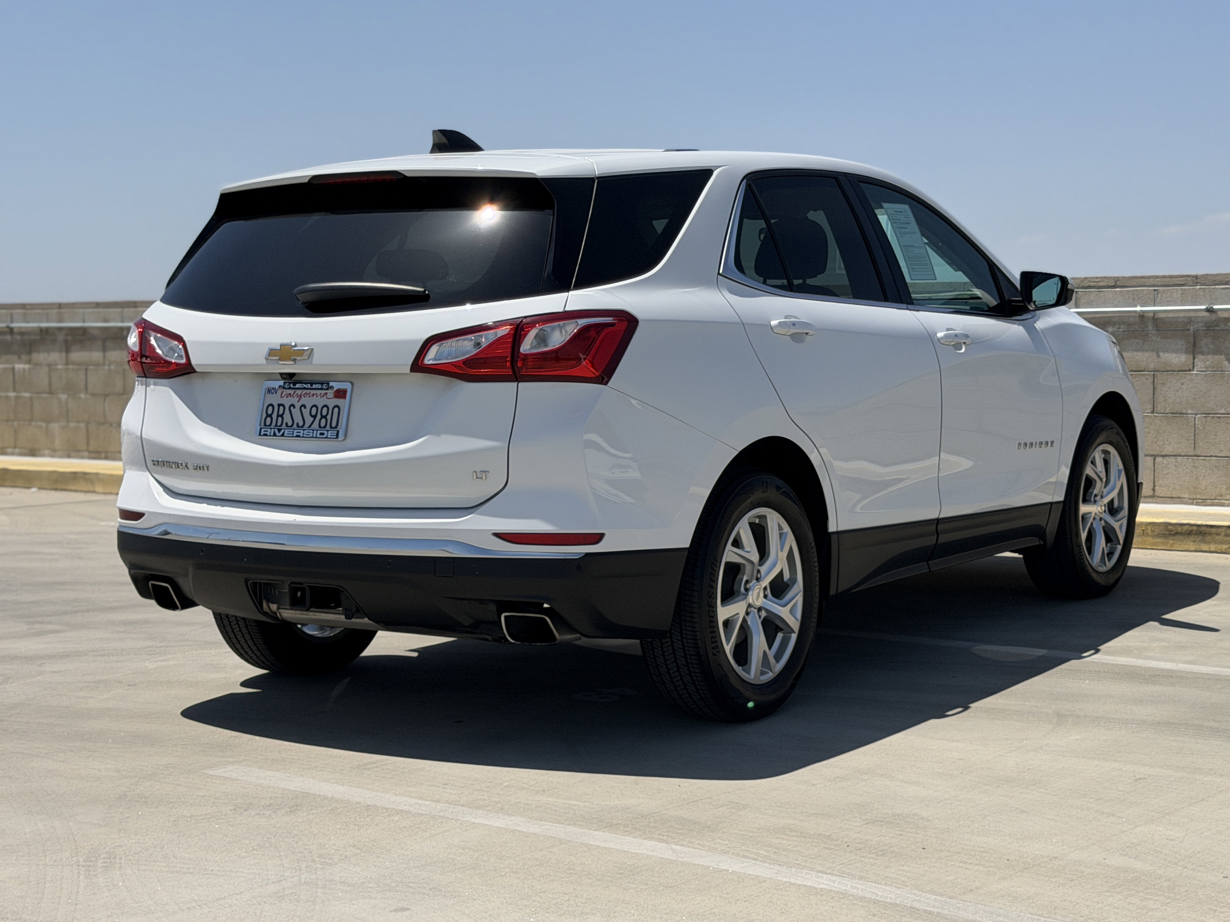 Used 2018 Chevrolet Equinox LT FWD image 10