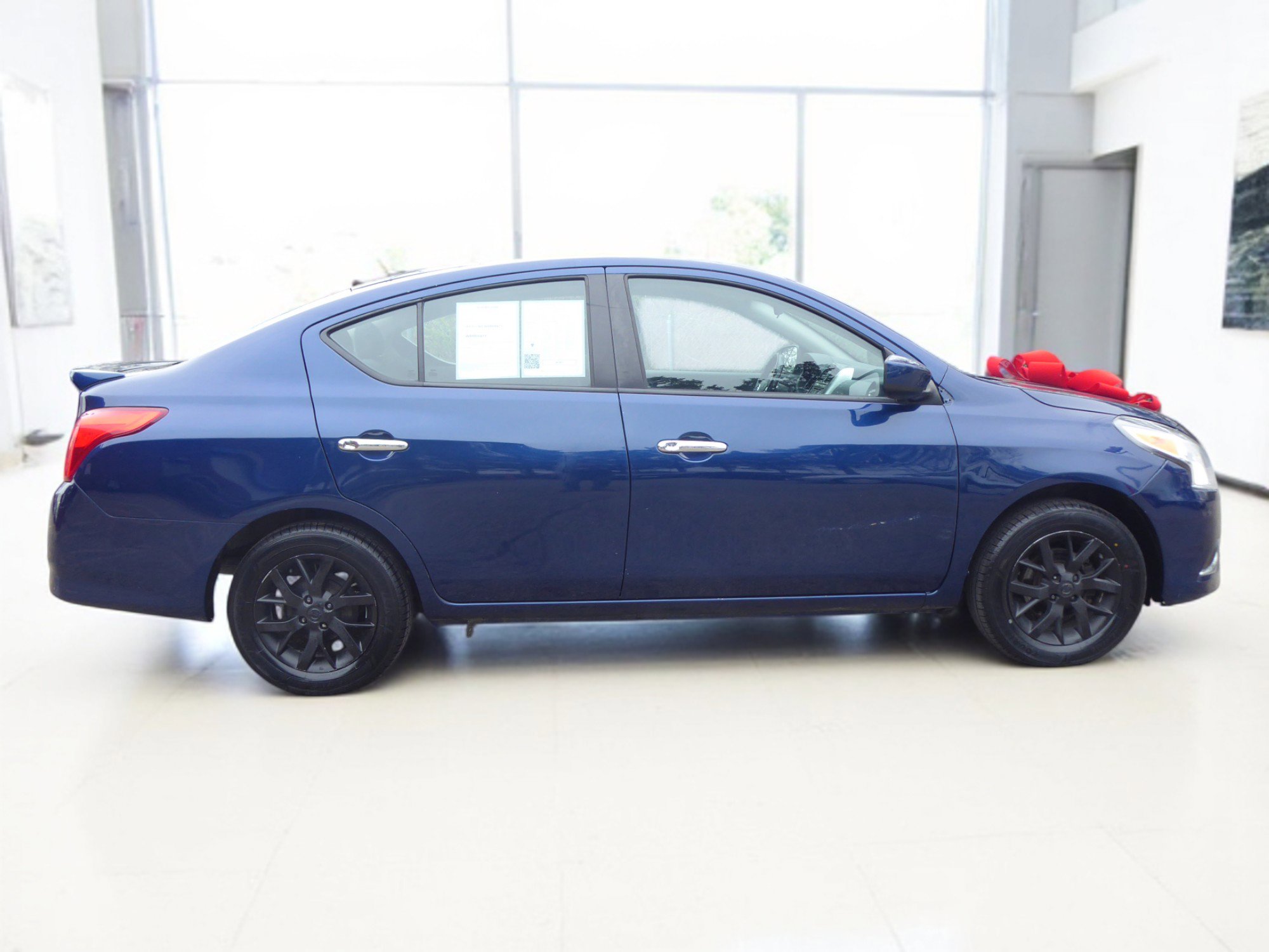 Used 2018 Nissan Versa SV w/ SV Special Edition Package image 6