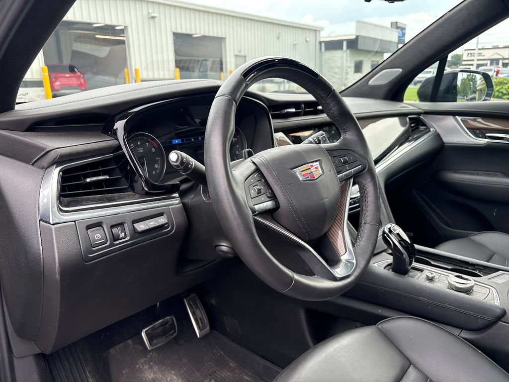Used 2025 Cadillac XT6 Sport w/ Platinum Package AWD/4WD image 12