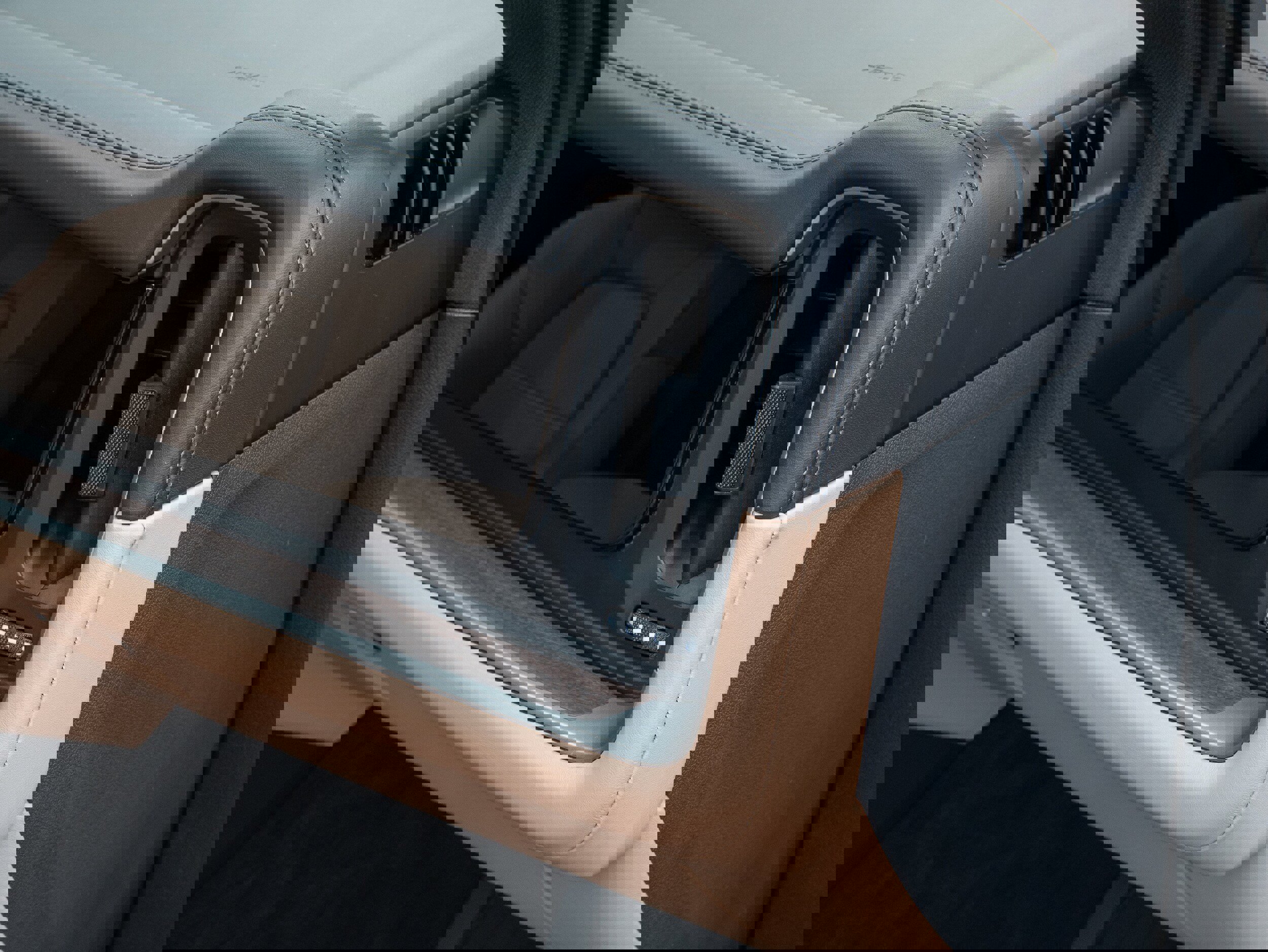 Certified 2024 Porsche Cayenne S w/ Premium Package Plus (PP1) image 33