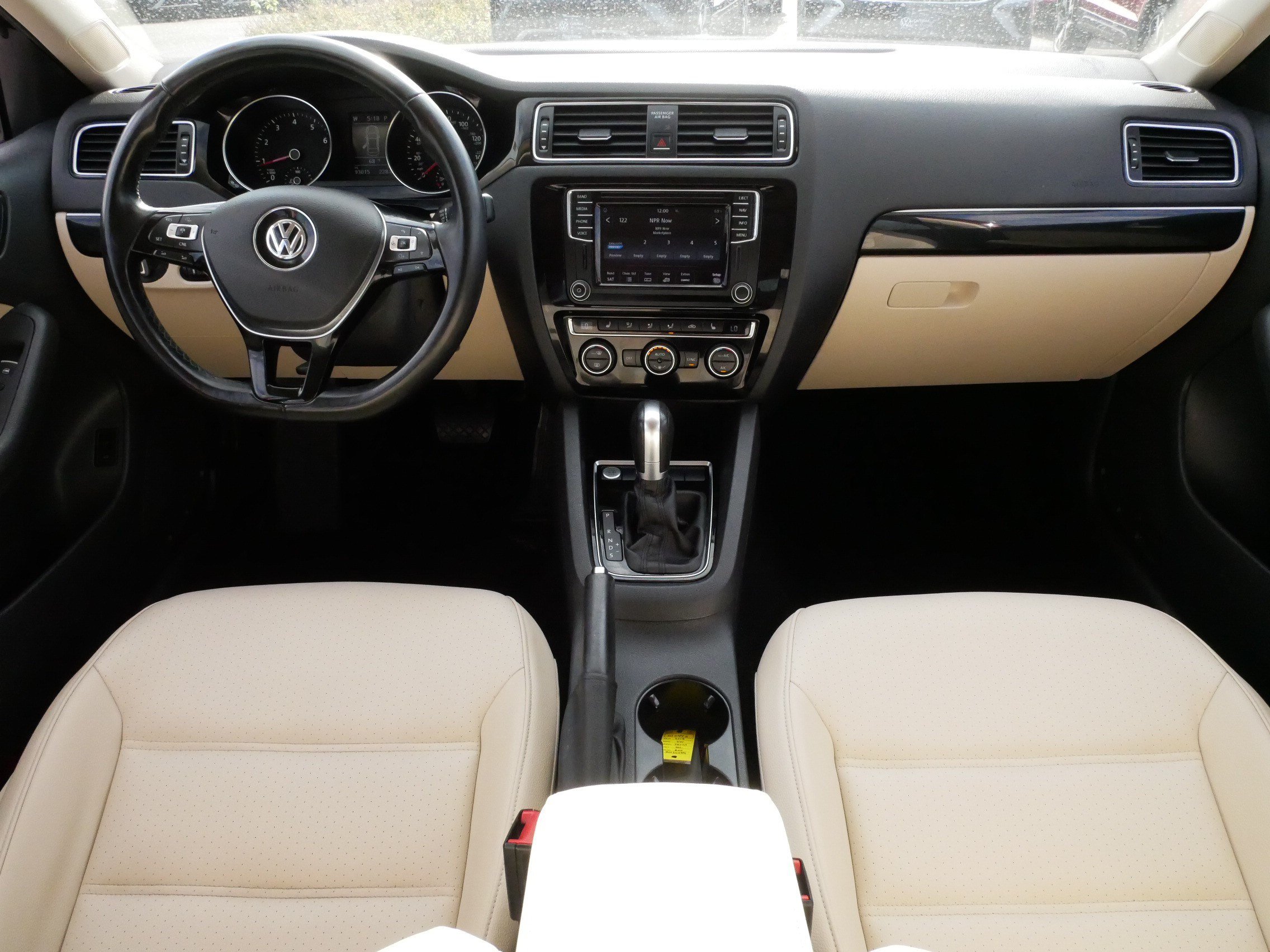 Used 2017 Volkswagen Jetta SEL FWD image 10