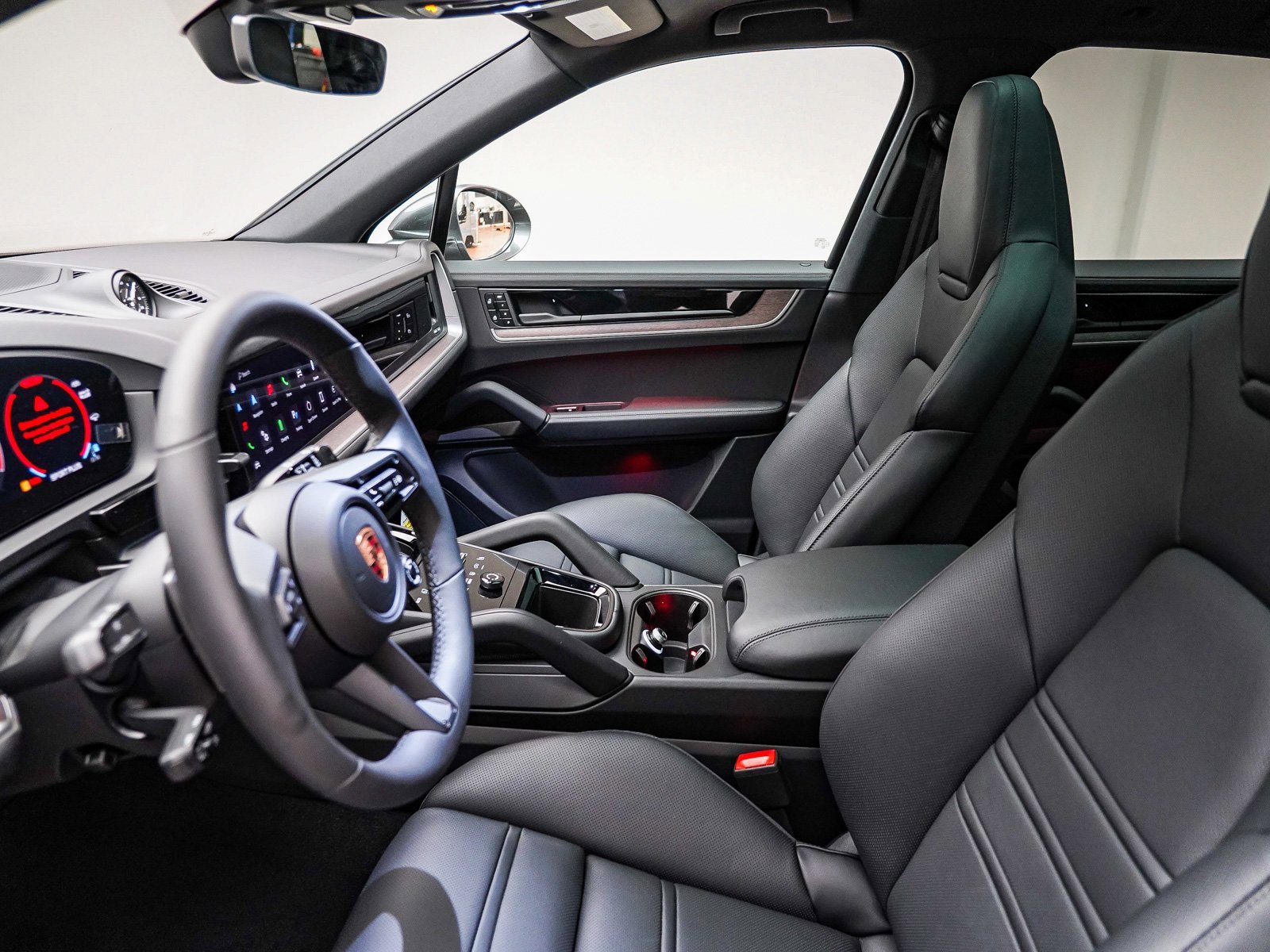 Certified 2025 Porsche Cayenne E-Hybrid image 24