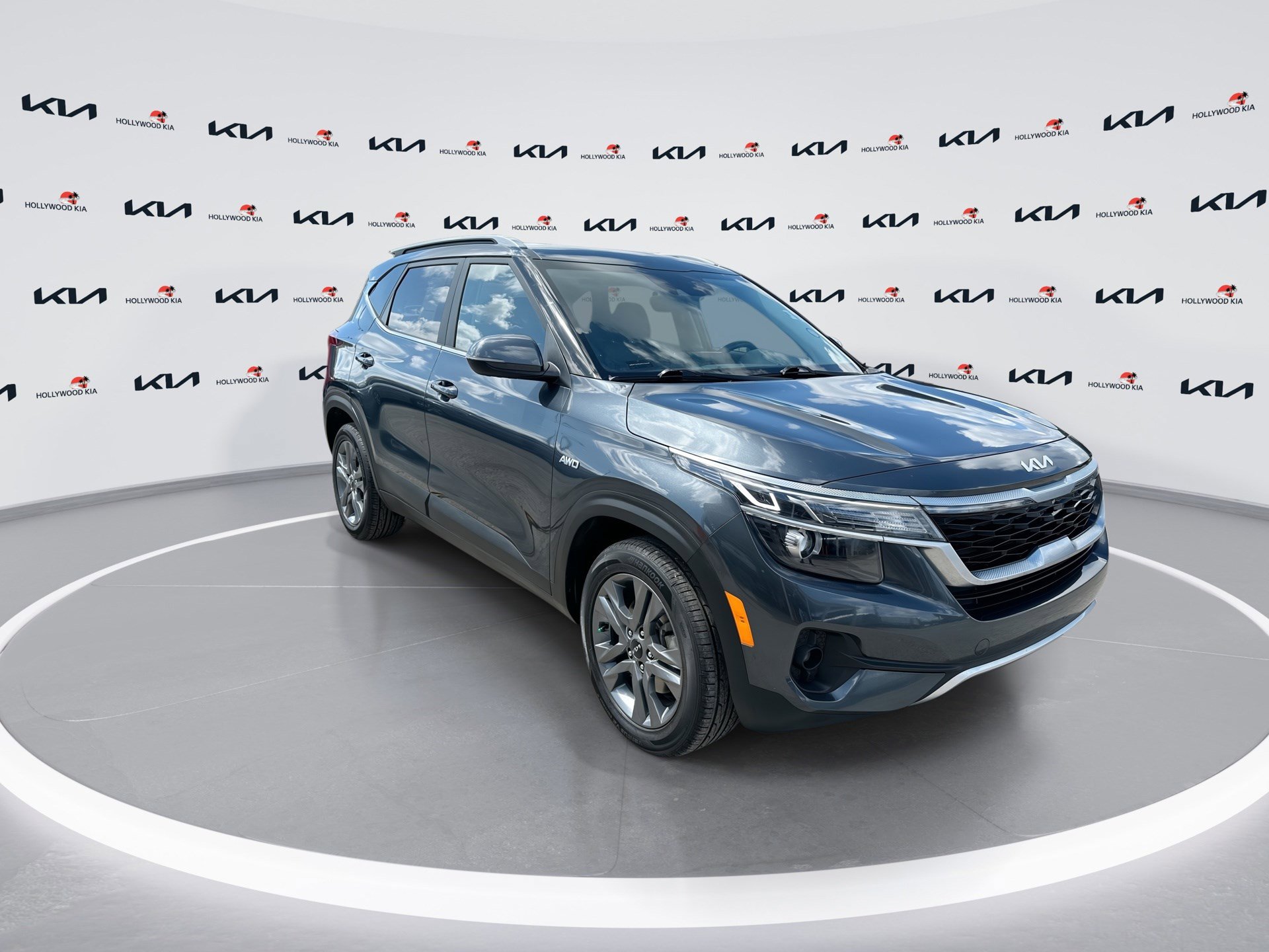 Used 2023 Kia Seltos S image 2