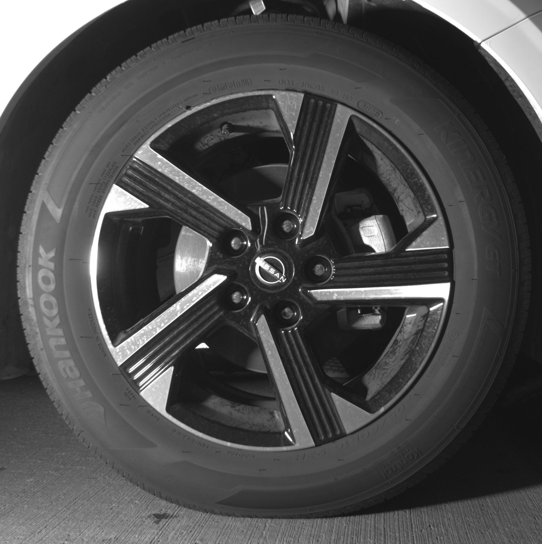 Used 2025 Nissan Sentra SV FWD image 13