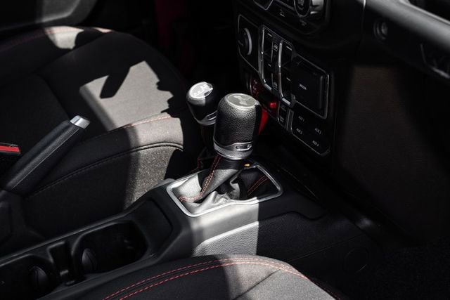 Used 2021 Jeep Wrangler Unlimited Rubicon AWD/4WD image 22