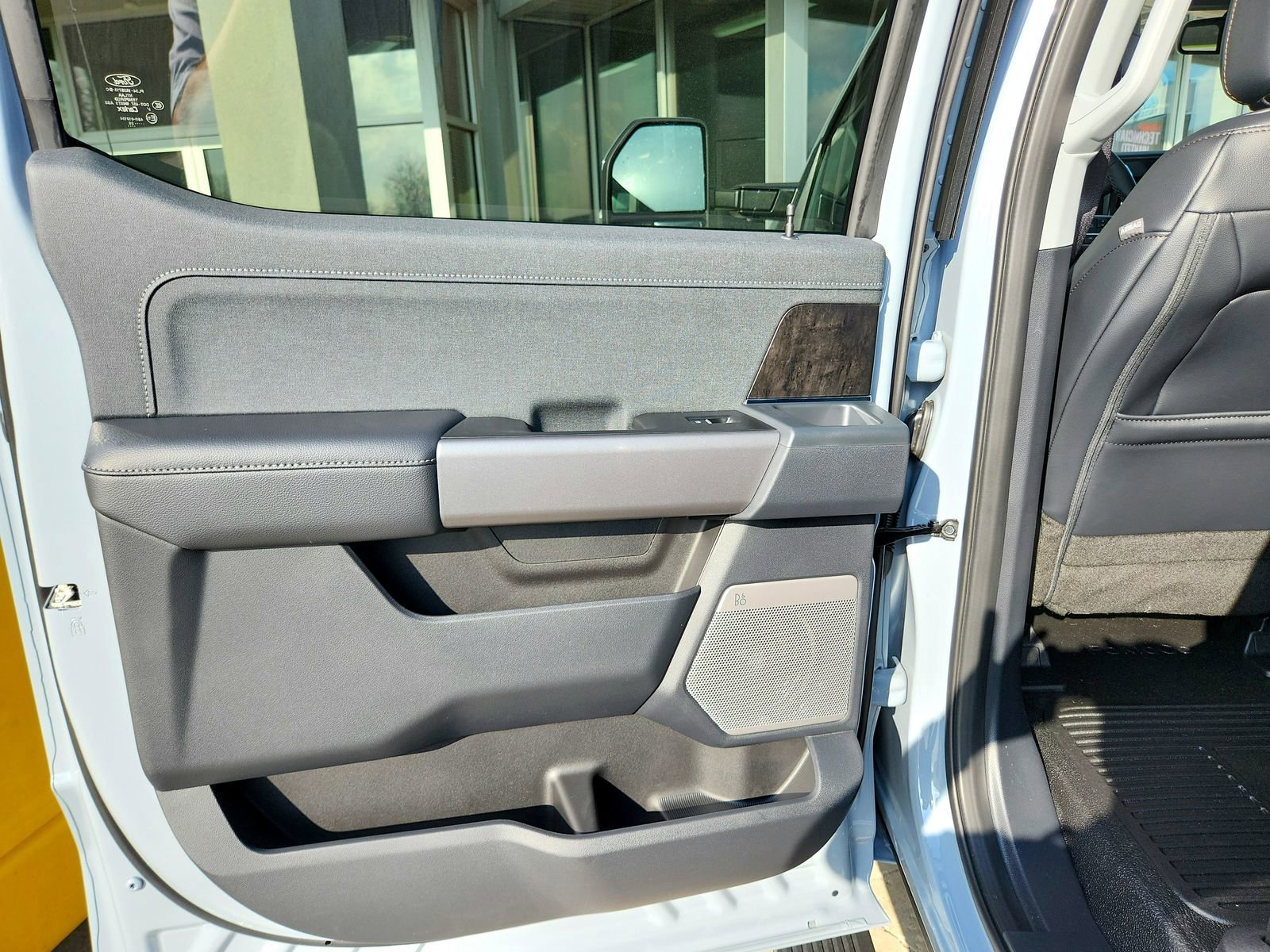 New 2026 Ford F250 Lariat w/ Lariat Premium Package image 25