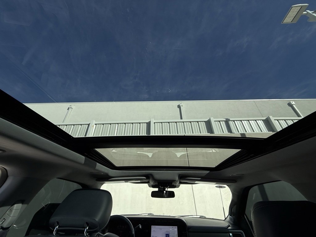 Used 2024 Ford F350 Limited image 7