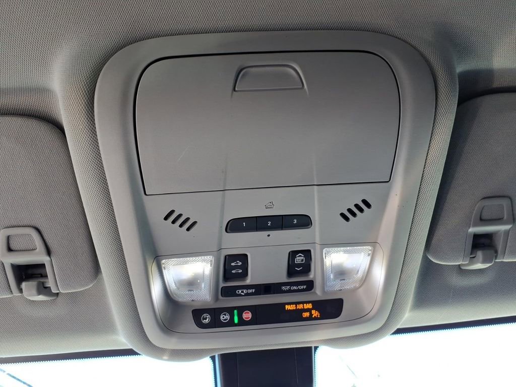 Used 2020 GMC Terrain SLT w/ Preferred Package image 29