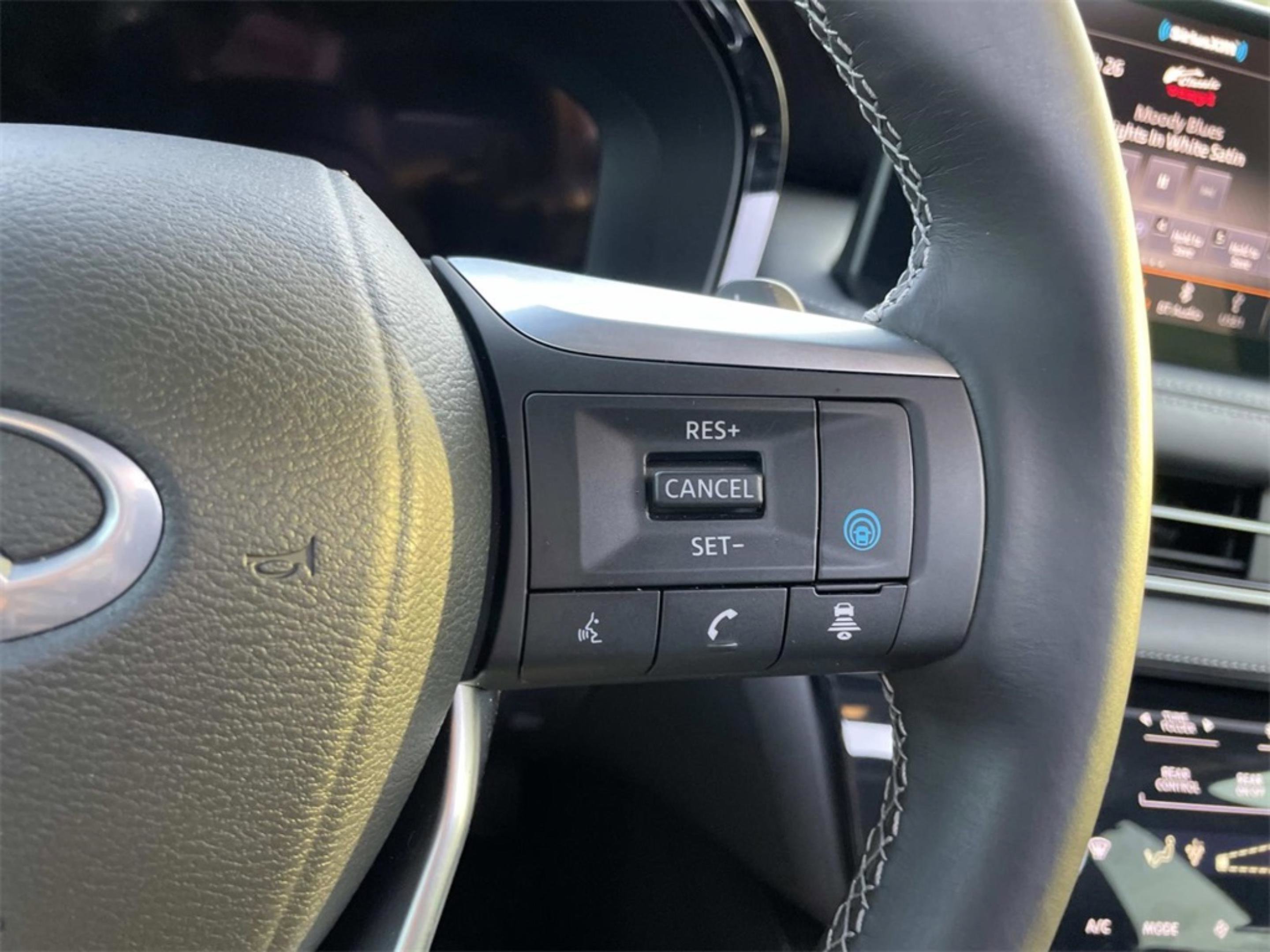 Used 2025 INFINITI QX60 Sensory w/ Vision Package image 27