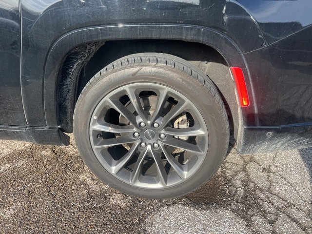 Used 2024 Jeep Grand Wagoneer L Series II w/ Quick Order Packagew 28T image 5