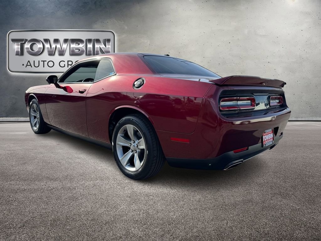 Used 2019 Dodge Challenger SXT image 6