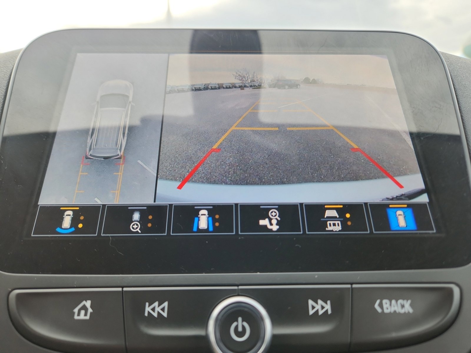 Used 2022 Chevrolet Equinox LT image 30