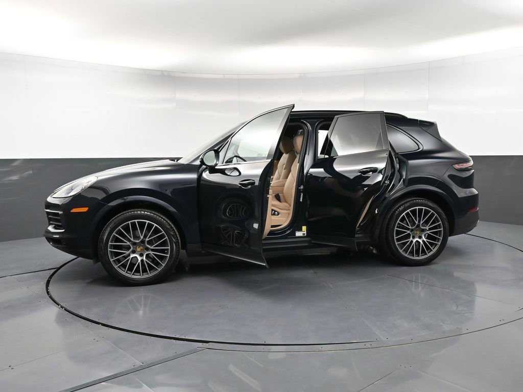 Used 2020 Porsche Cayenne AWD/4WD image 36