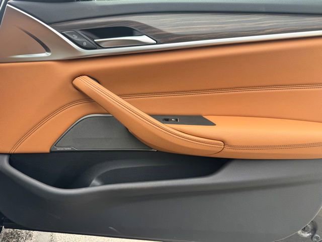 Certified 2023 BMW 540i xDrive w/ Executive Package image 29