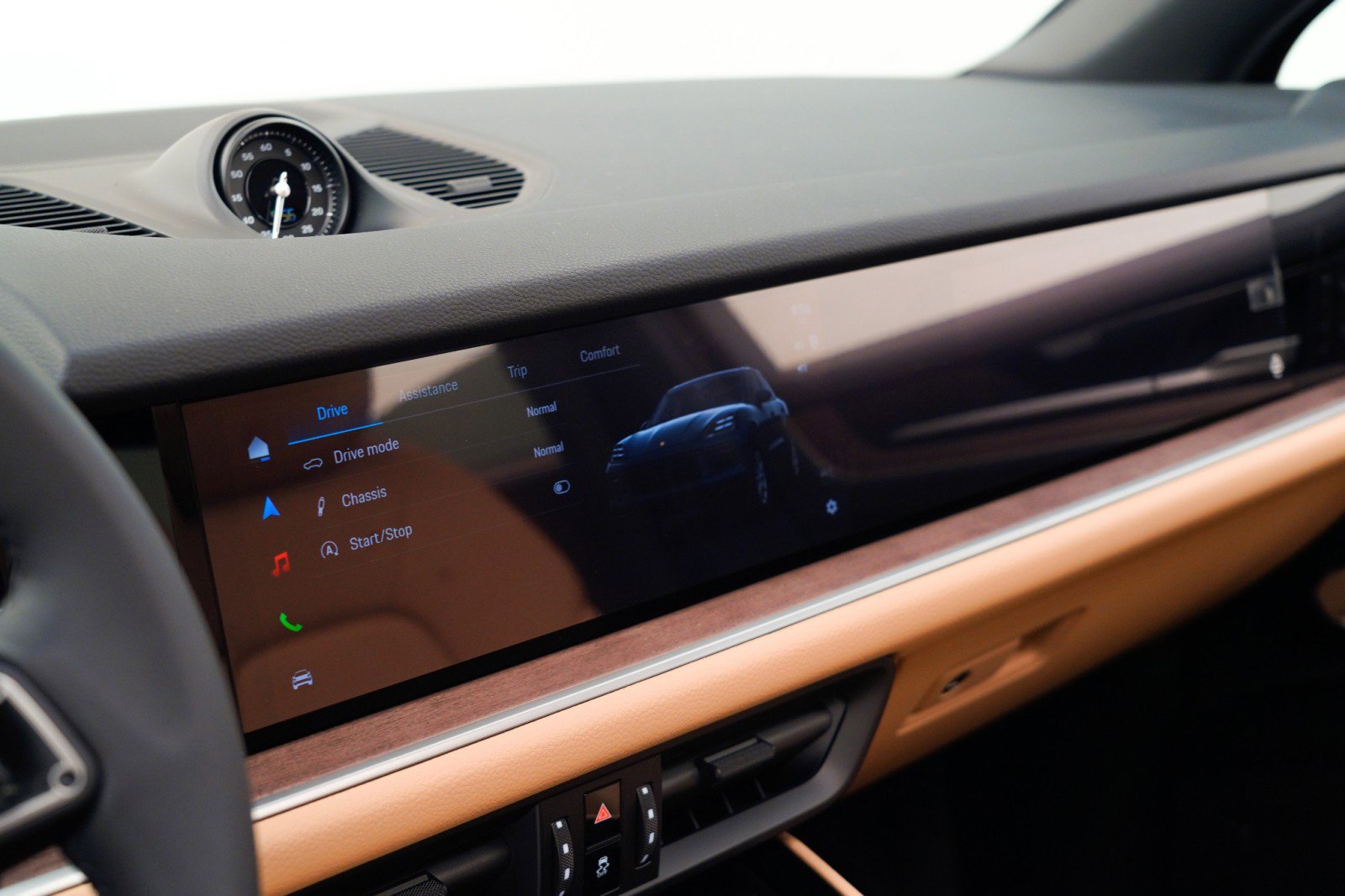 New 2026 Porsche Cayenne image 27