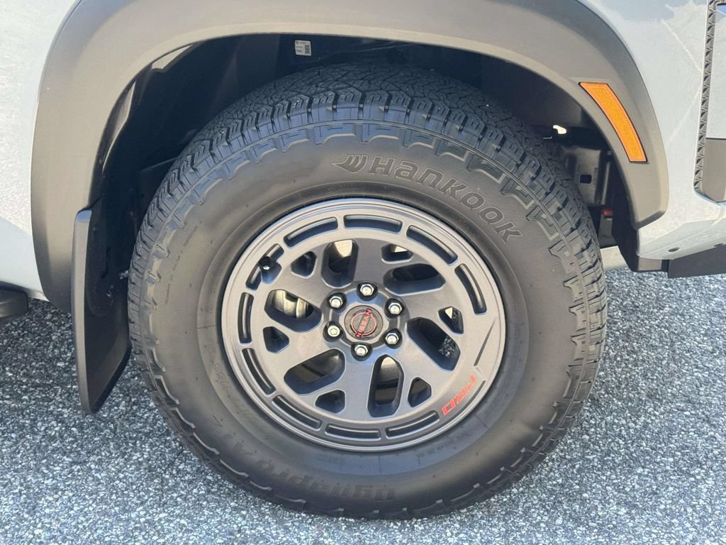 Certified 2025 Nissan Frontier PRO-4X AWD/4WD image 9