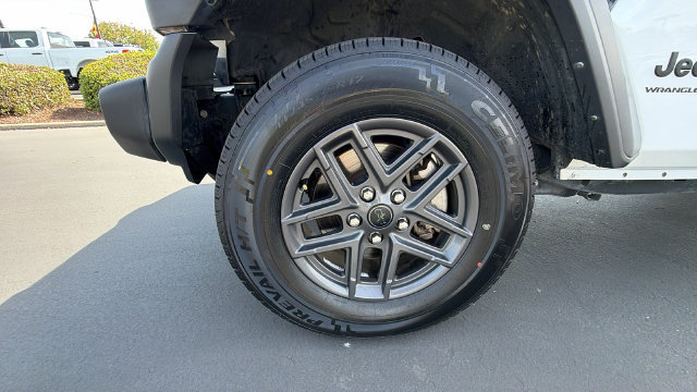 Used 2024 Jeep Wrangler Unlimited Sport AWD/4WD image 10