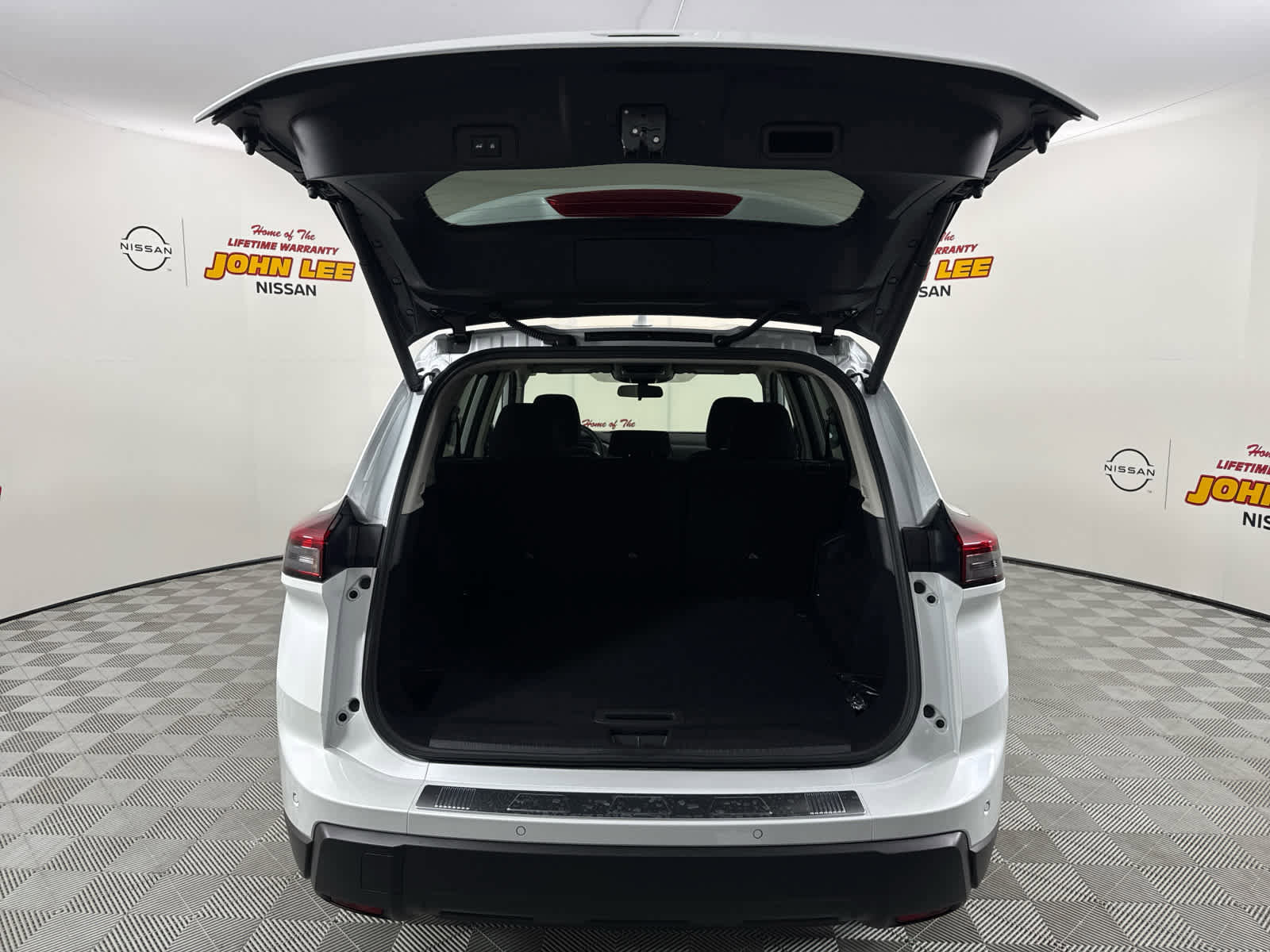 New 2026 Nissan Rogue SV image 5