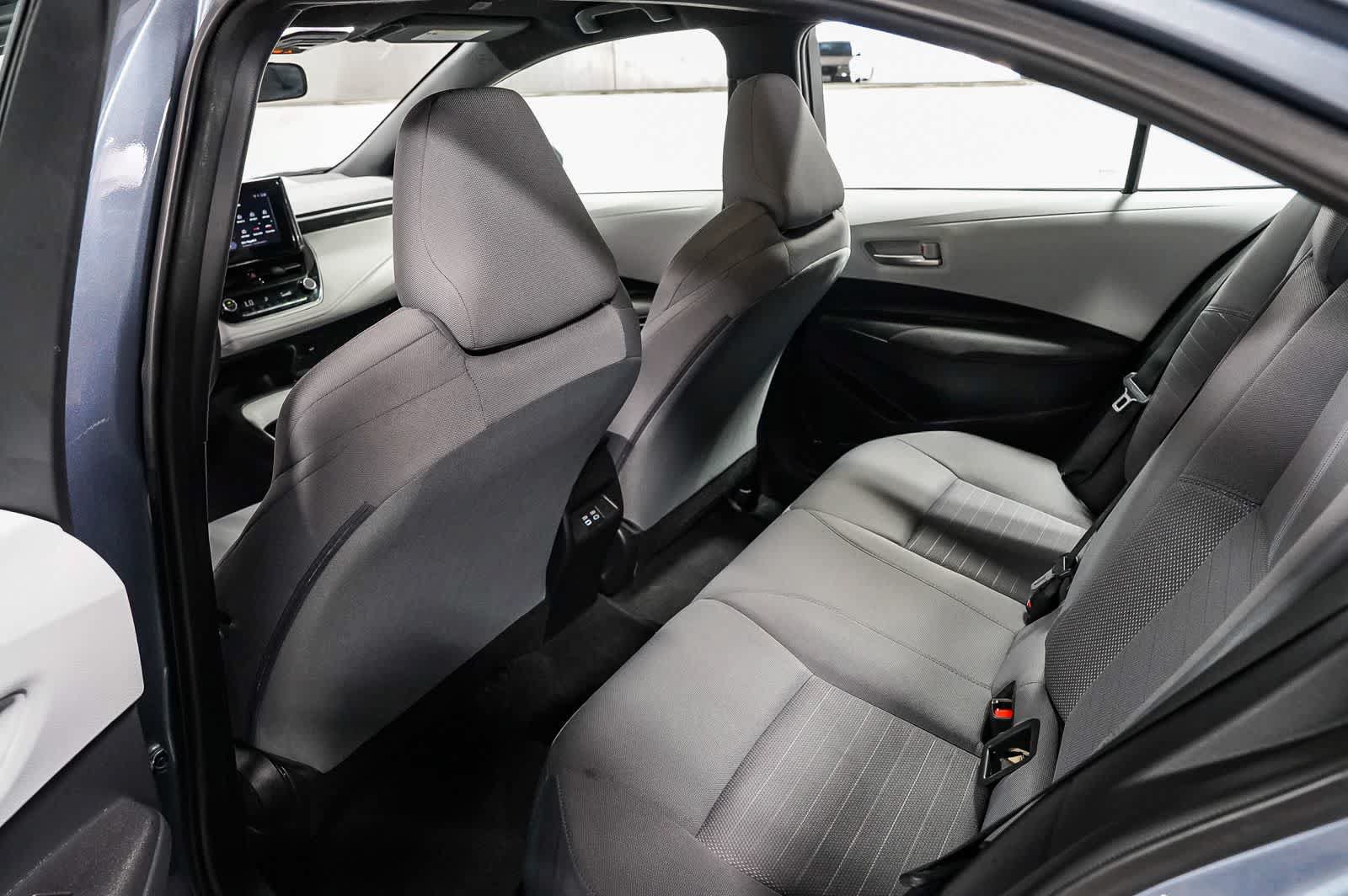 Used 2025 Toyota Corolla SE FWD image 18