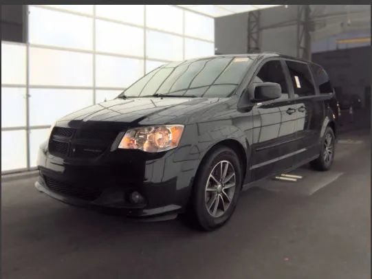 Used 2017 Dodge Grand Caravan SXT FWD image 1
