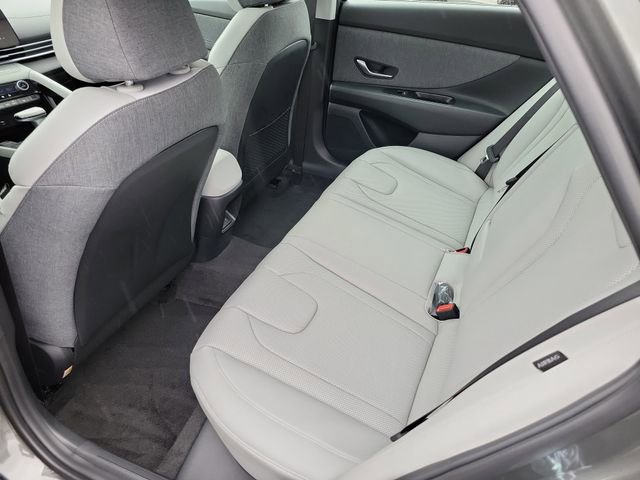 Used 2026 Hyundai Elantra Limited image 20