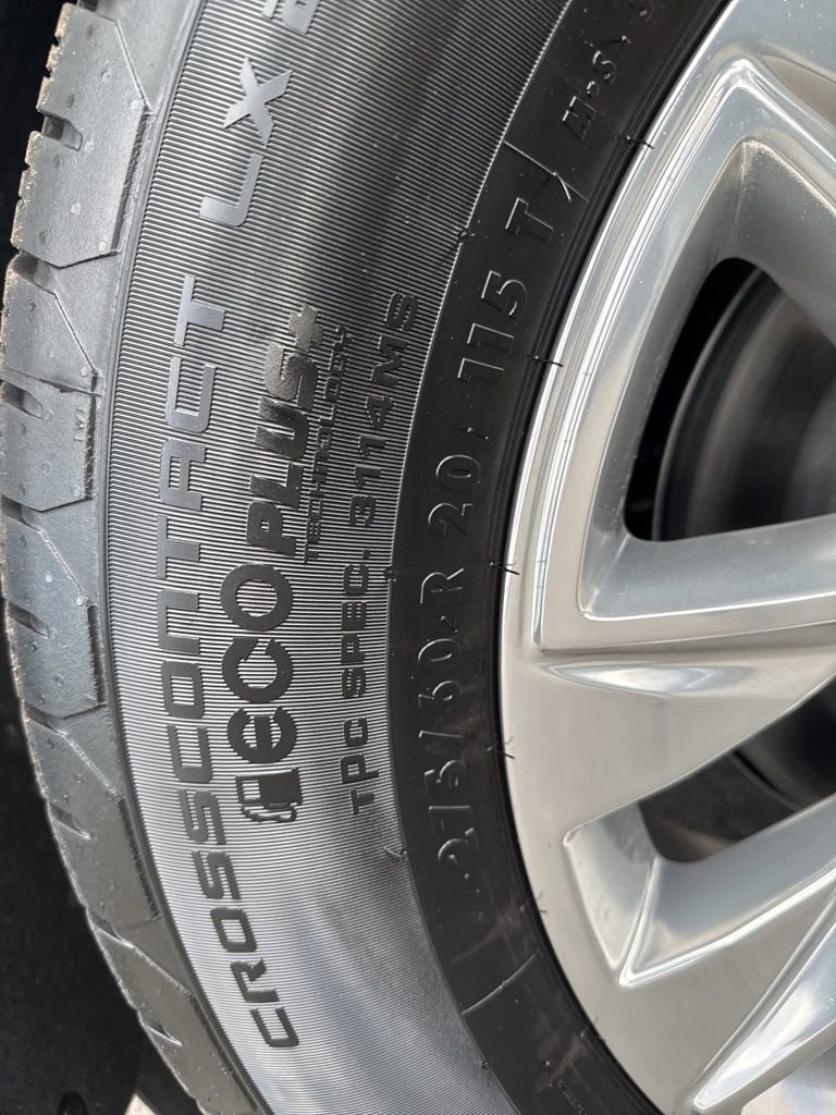 New 2026 Chevrolet Suburban Premier image 37