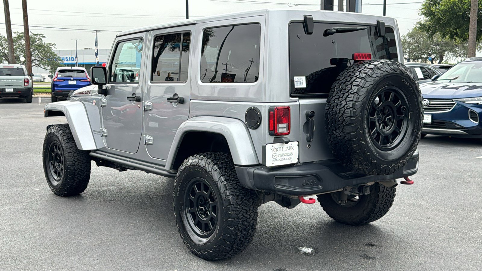 Used 2017 Jeep Wrangler Unlimited Rubicon AWD/4WD image 6