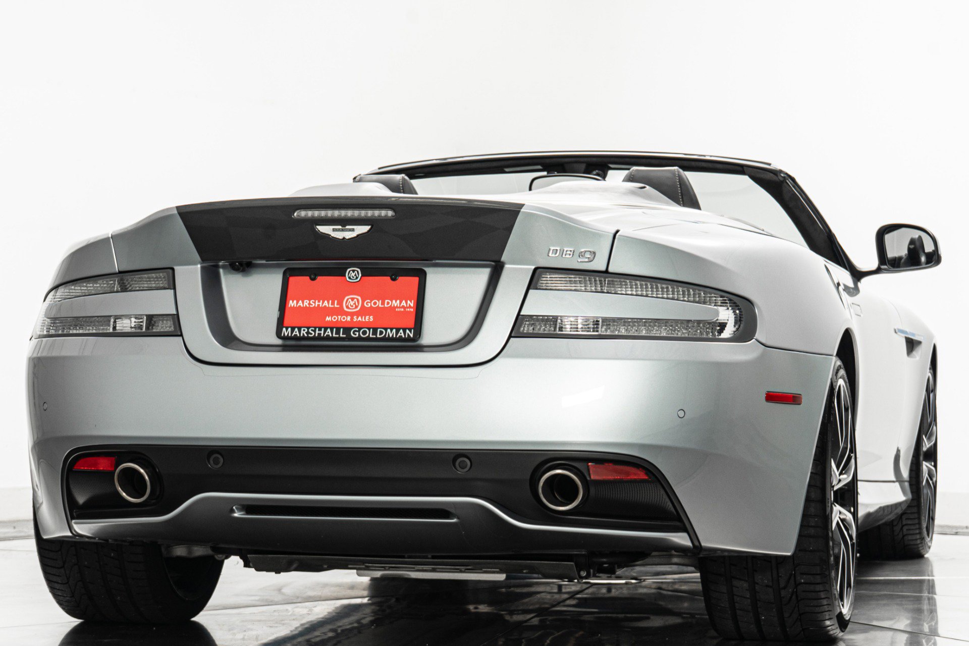 Used 2014 Aston Martin DB9 Volante image 9
