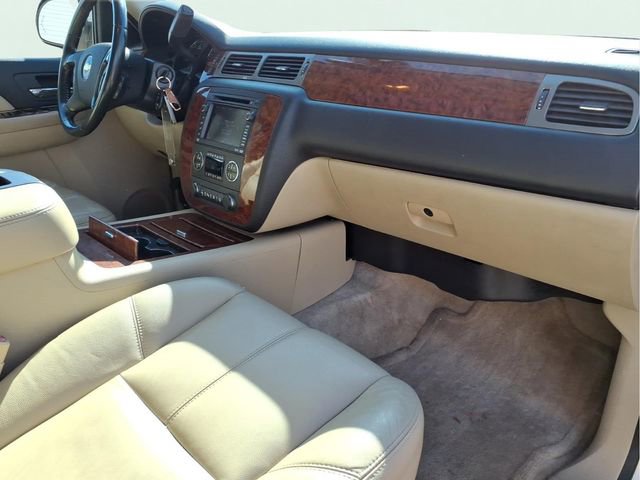 Used 2008 Chevrolet Suburban LTZ w/ LTZ Preferred Equipment Group image 22