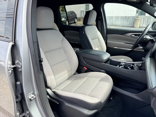 Used 2026 Chevrolet Traverse LT w/ Driver Confidence Package FWD image 26