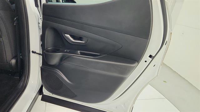 Used 2022 Hyundai Santa Cruz SEL Premium image 28