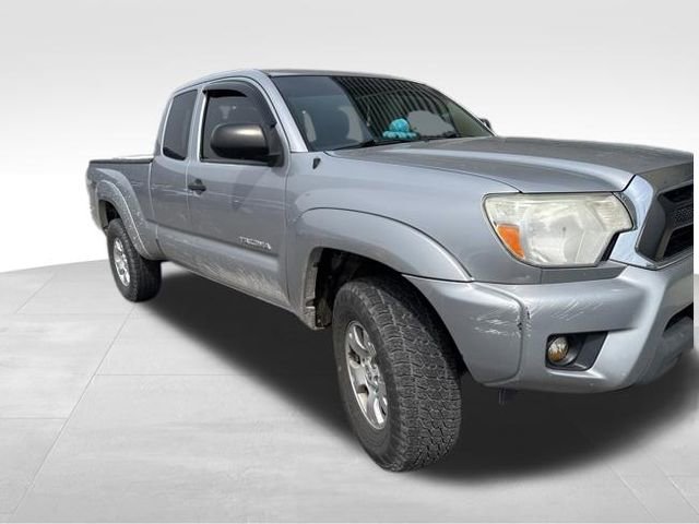Used 2015 Toyota Tacoma 4x4 Access Cab V6 w/ TRD Off-Road Package image 8