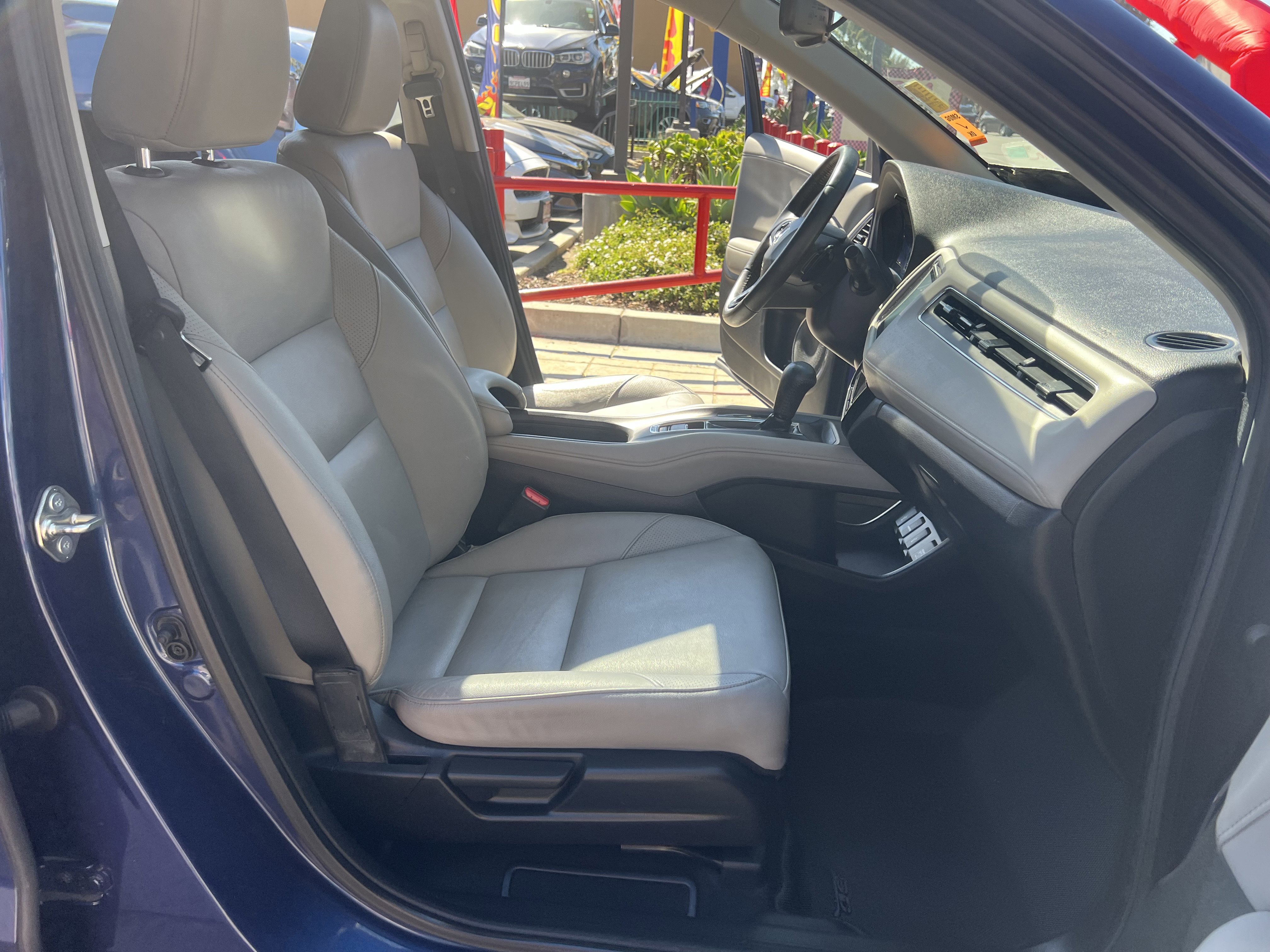 Used 2017 Honda HR-V EX-L image 32