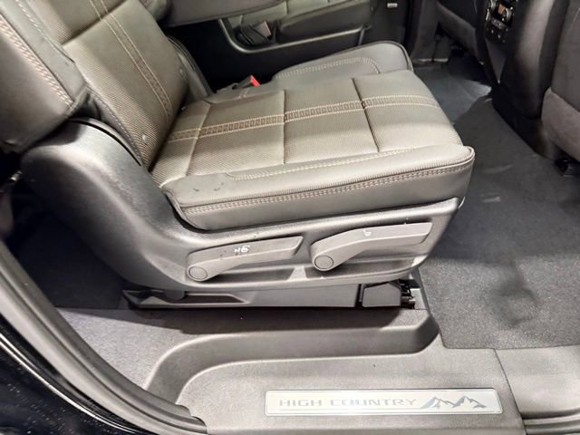 New 2026 Chevrolet Suburban High Country AWD/4WD image 28