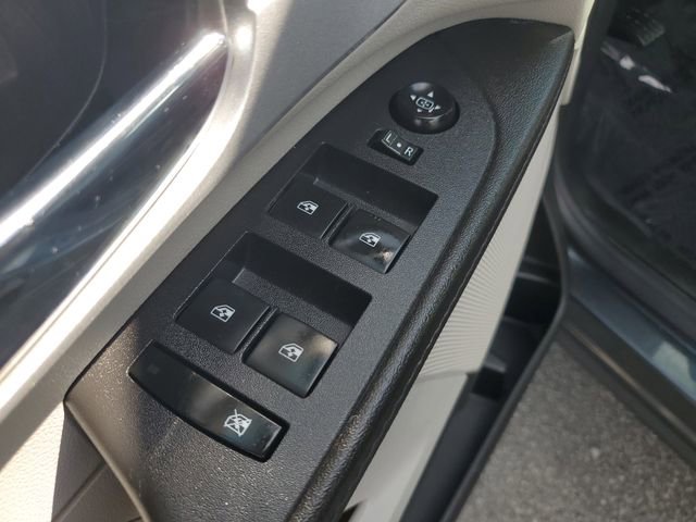 Used 2017 Chevrolet Equinox LS image 21