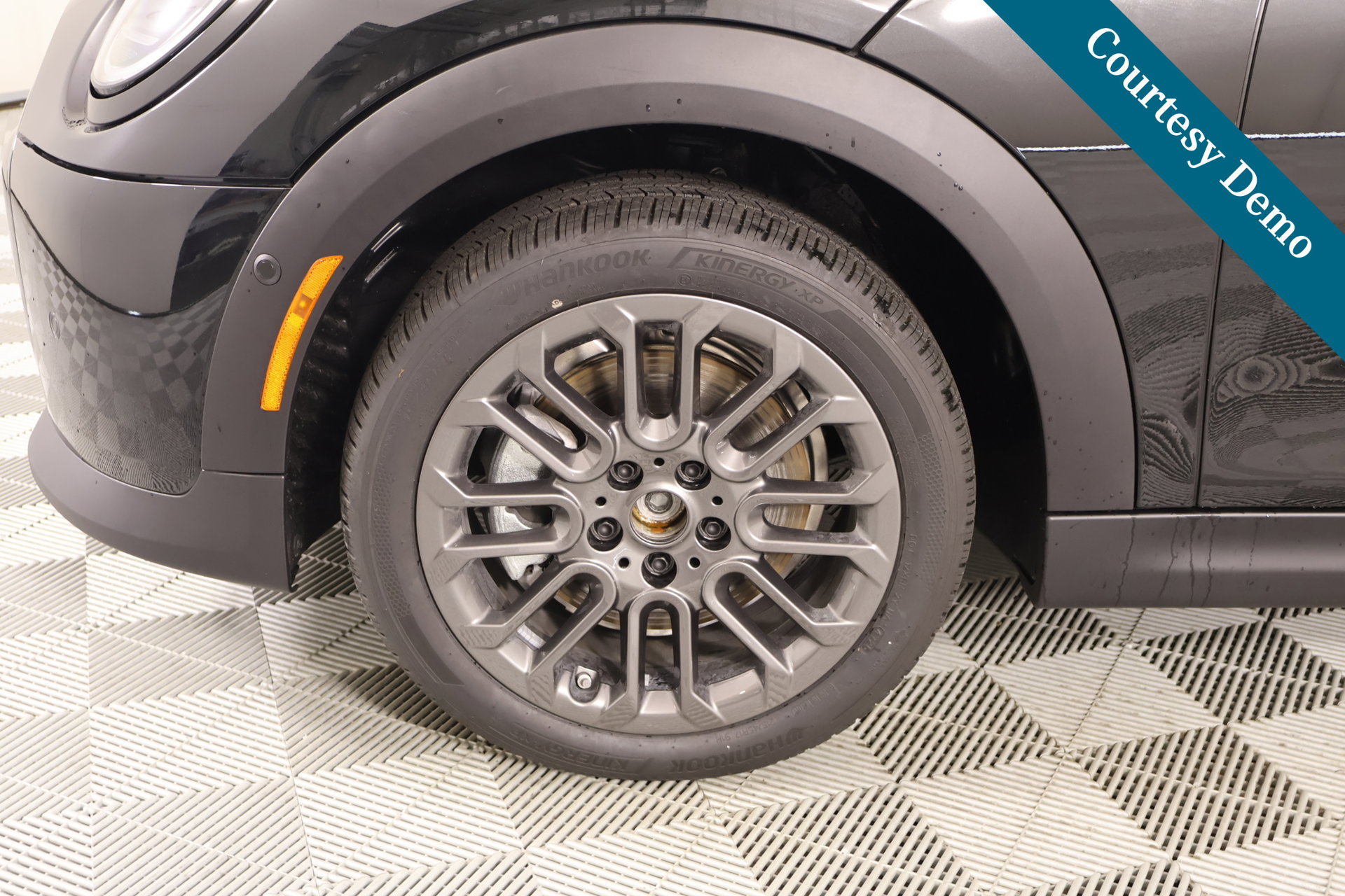 New 2026 MINI Cooper 2-Door Hardtop FWD image 17