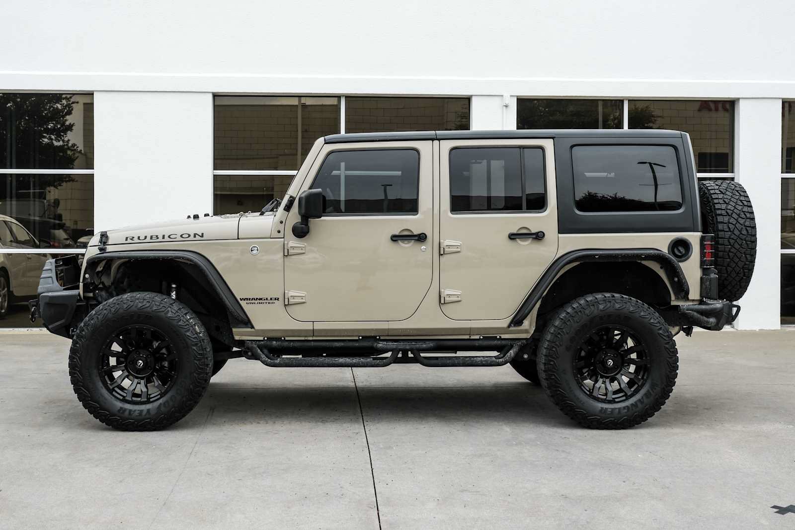 Used 2017 Jeep Wrangler Unlimited Rubicon w/ Connectivity Group AWD/4WD image 11