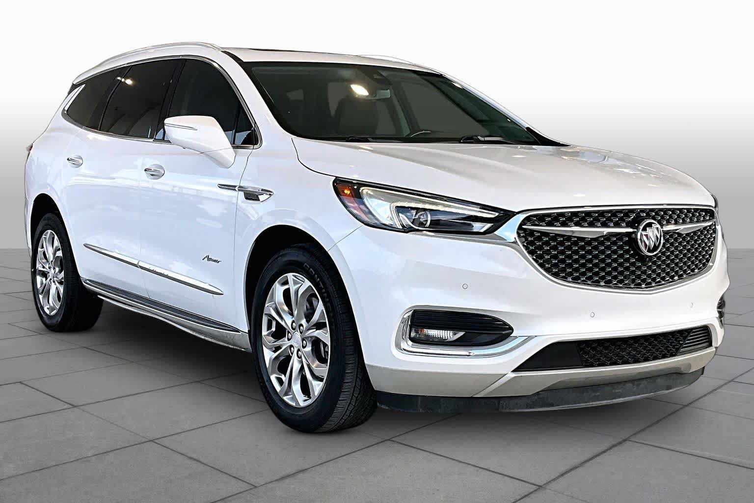 Used 2019 Buick Enclave Avenir w/ Avenir Technology Package AWD/4WD image 2