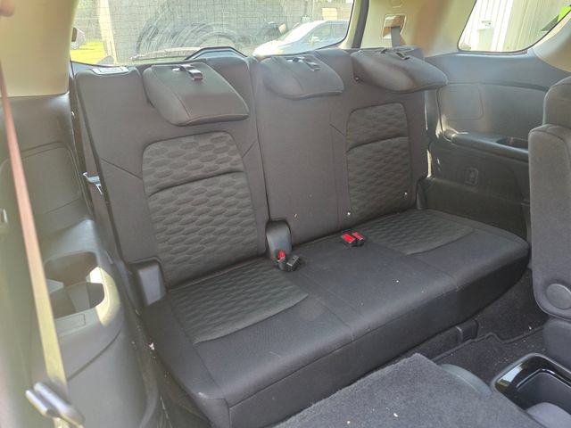 Used 2024 Nissan Pathfinder SV w/ SV Premium Package FWD image 43