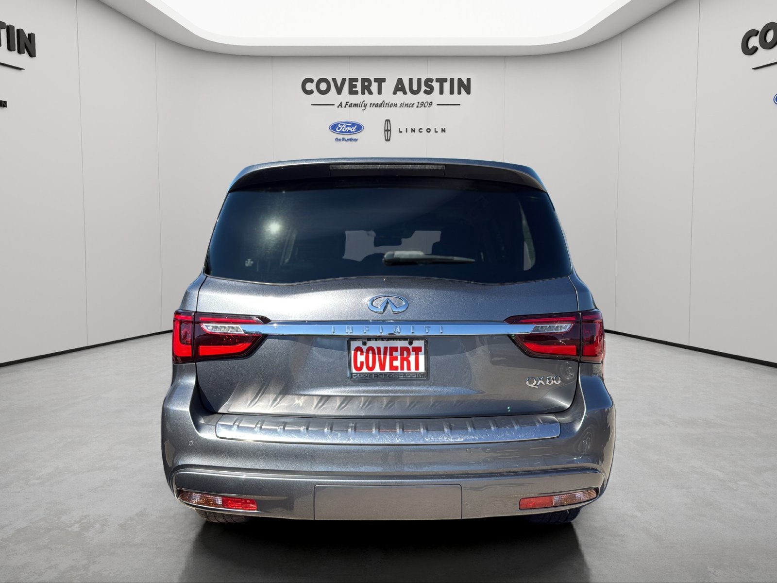 Used 2019 INFINITI QX80 Luxe w/ 22" Wheel Package RWD image 4