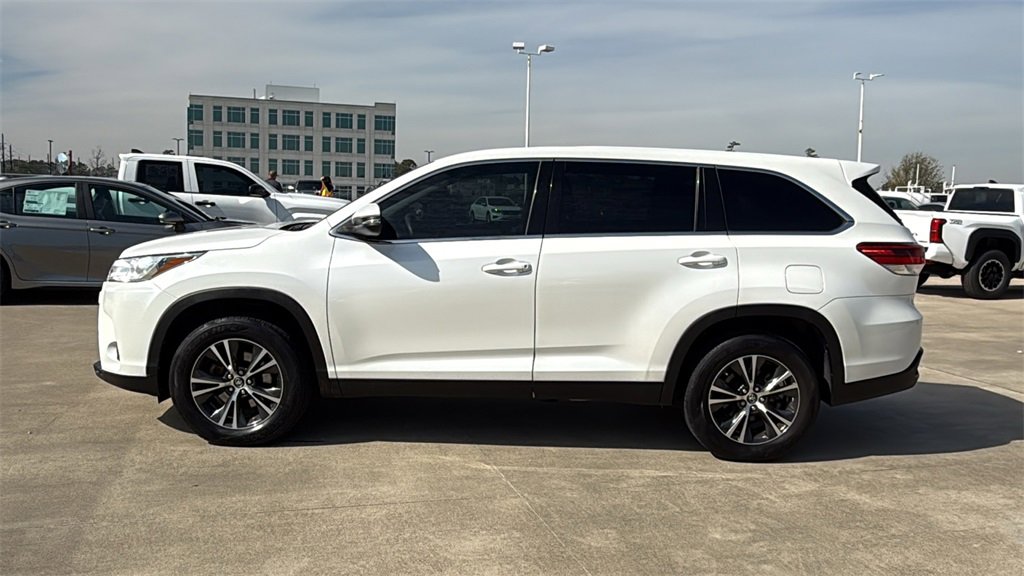 Used 2019 Toyota Highlander Plus video 2