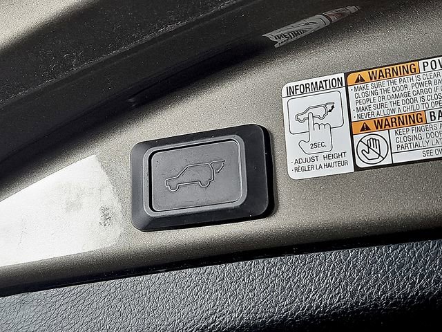 Used 2015 Toyota RAV4 Limited w/ Technology Package image 30