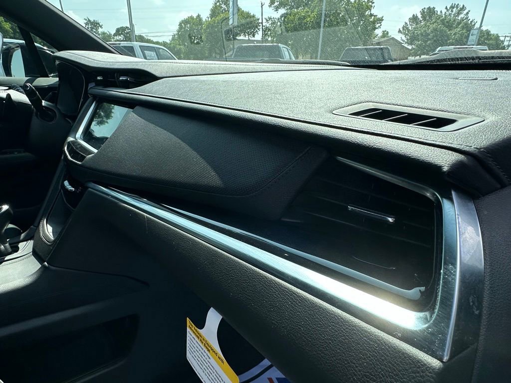 Used 2024 Cadillac XT6 Luxury FWD image 11