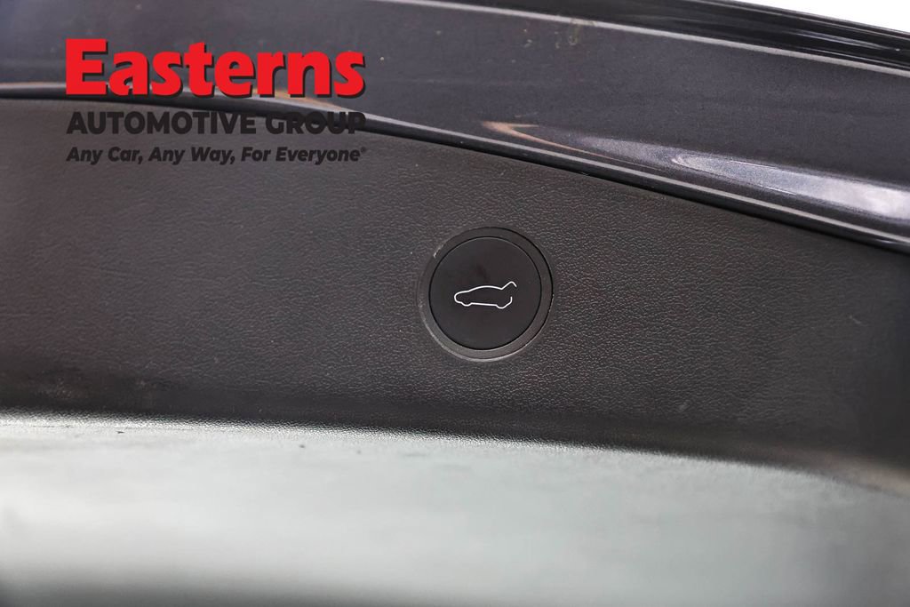 Used 2023 Tesla Model 3 Standard Range image 19