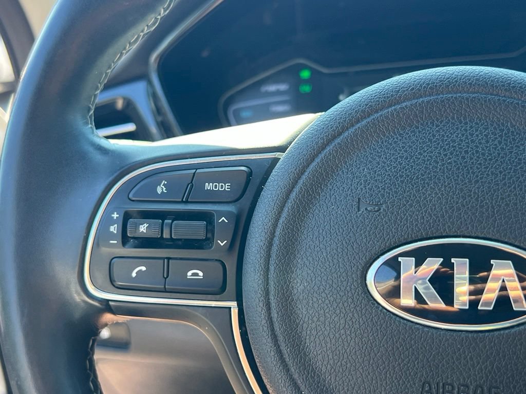 Used 2020 Kia Niro EX Premium FWD image 22