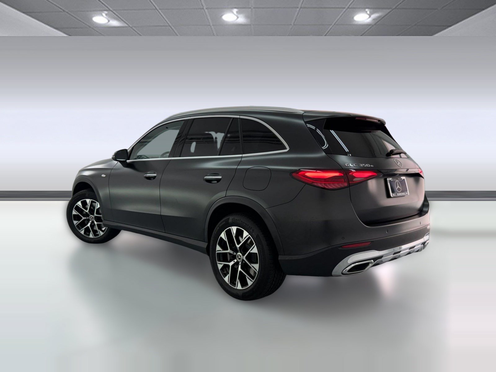 Used 2025 Mercedes-Benz GLC 350e 4MATIC image 3